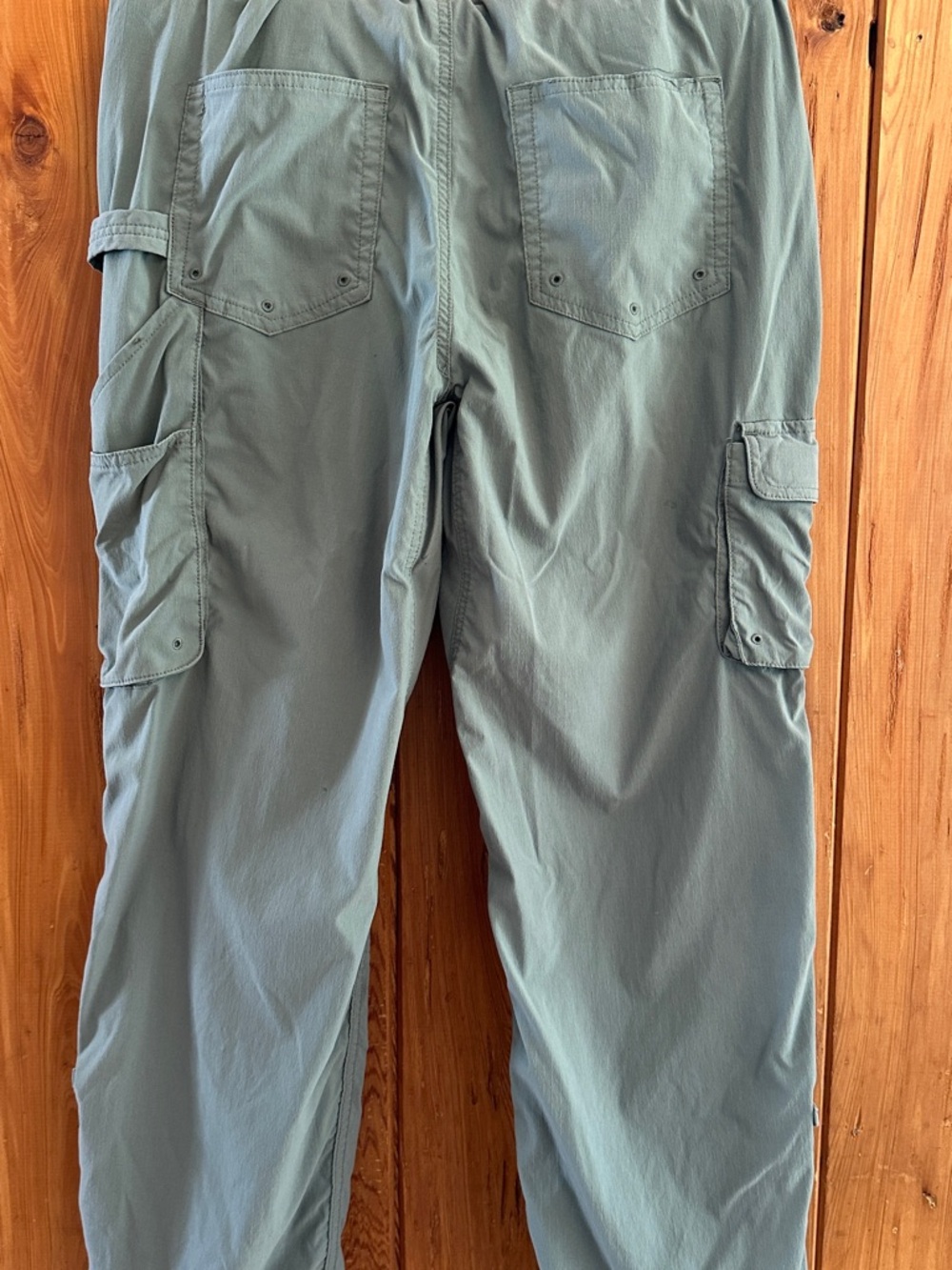 Duluth Heirloom Gardening Bib Overalls - Picture 7 of 9
